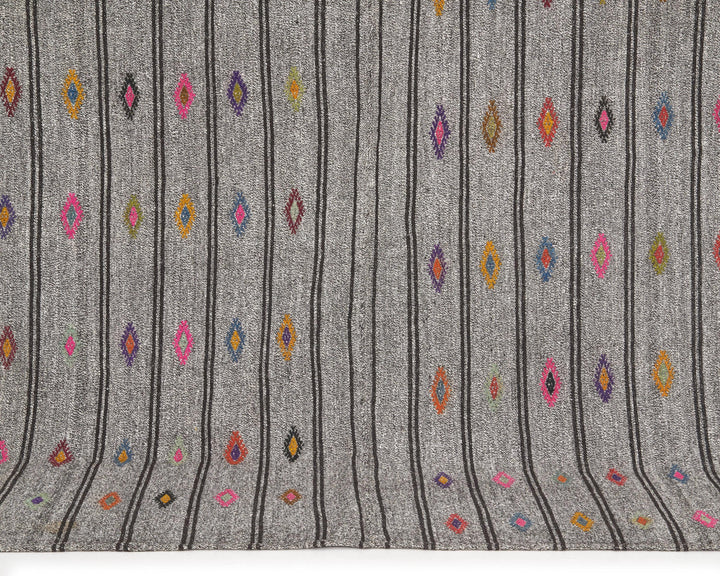 Gray Kilim Rug 6' 7" x 8' 5" | No. VR13755