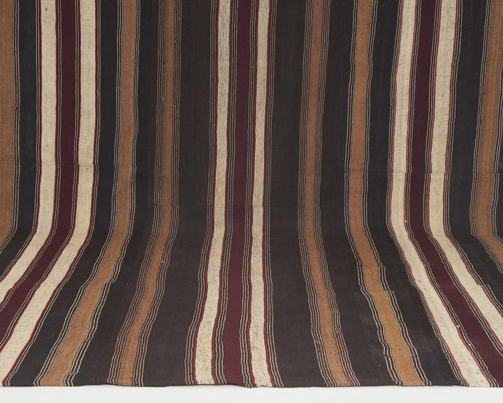 Kilim Rug 7' 5" x 11' 8" | No. VR39644