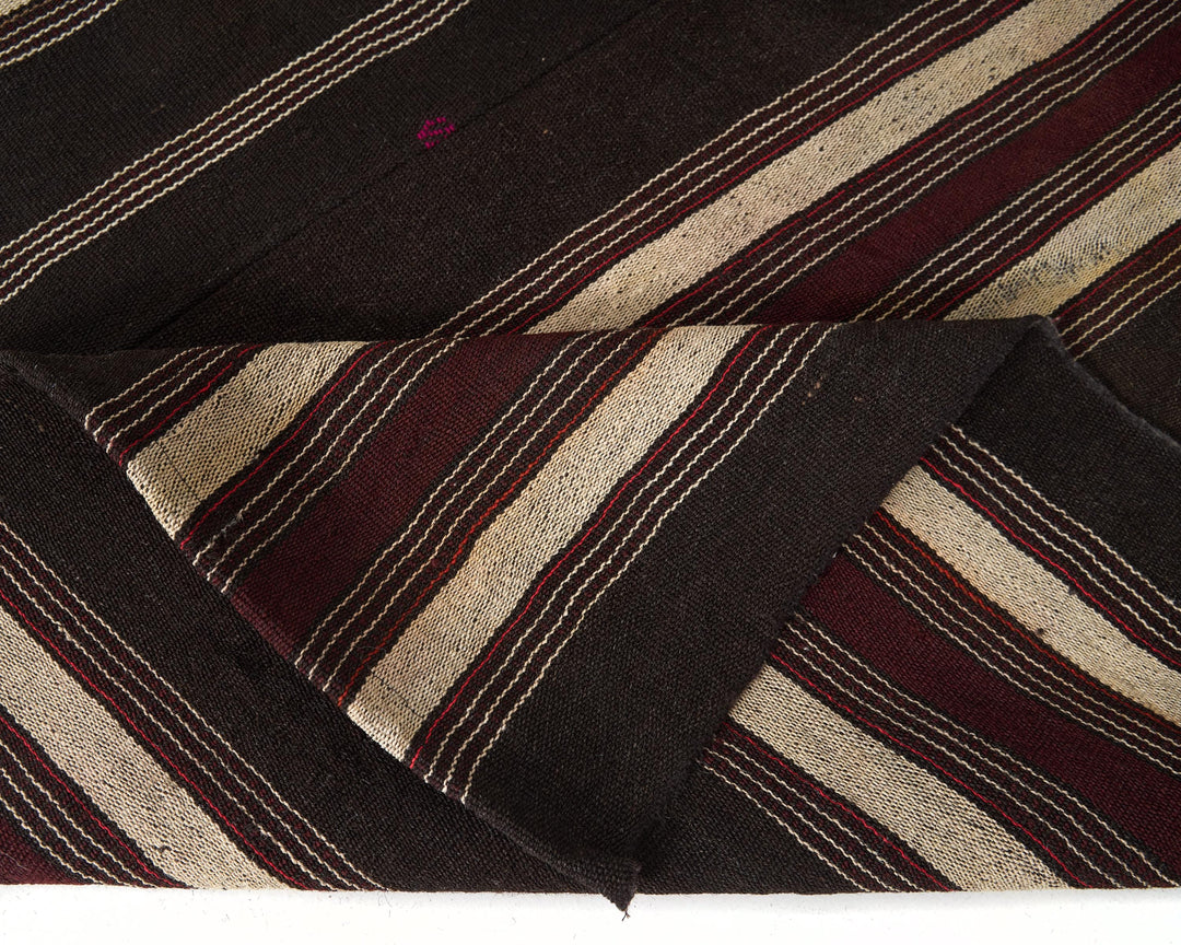 Brown Kilim Rug 7' 1" x 11' 8" | No. VR71272
