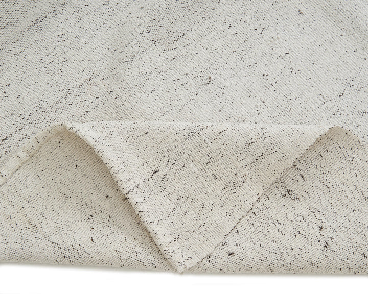 White Kilim Rug 6' 11" x 10' 10" | No. VR82820