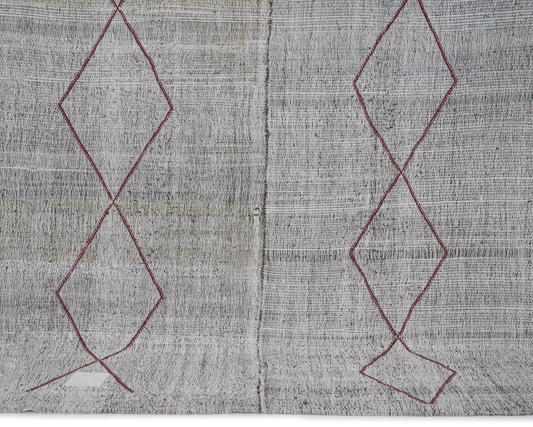 Gray Kilim Rug 7' 5" x 8' 5" | No. VR14060