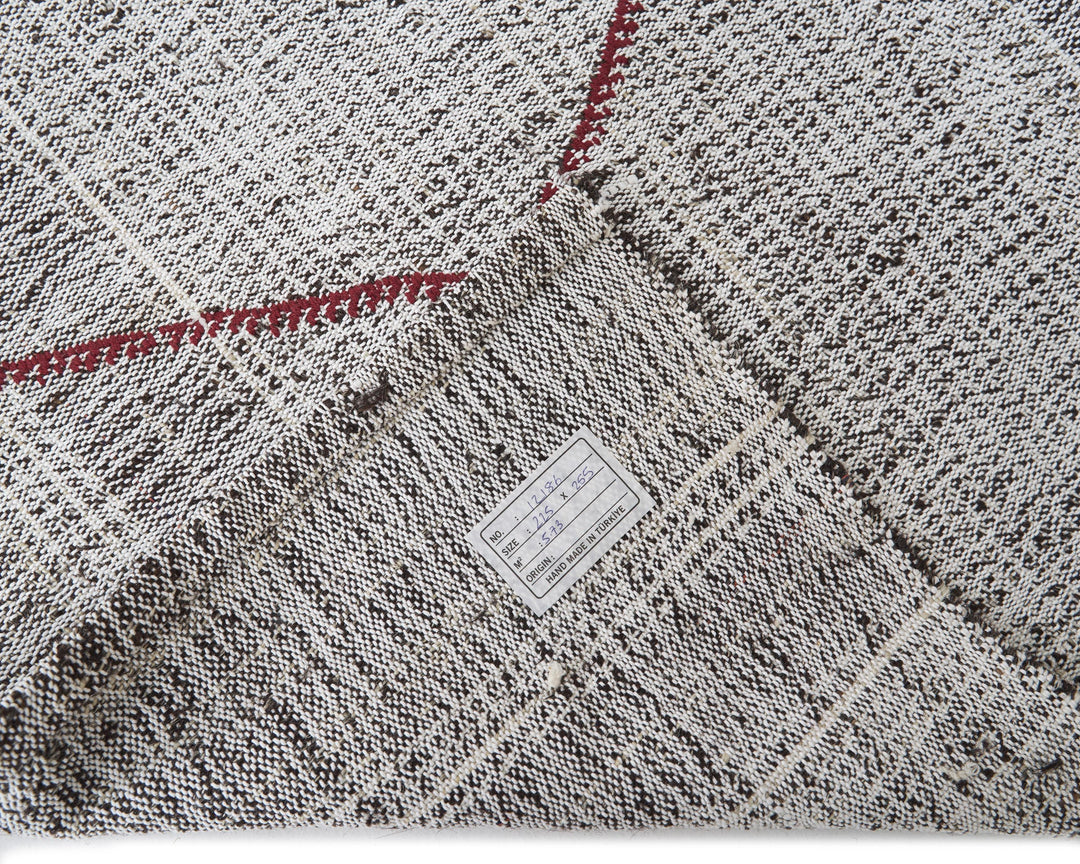 Gray Kilim Rug 7' 5" x 8' 5" | No. VR14060