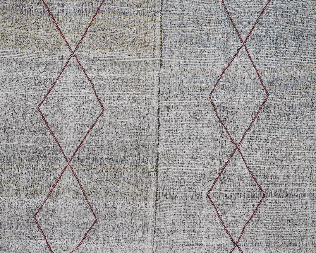 Gray Kilim Rug 7' 5" x 8' 5" | No. VR14060