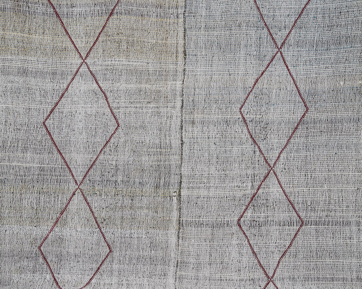 Gray Kilim Rug 7' 5" x 8' 5" | No. VR14060