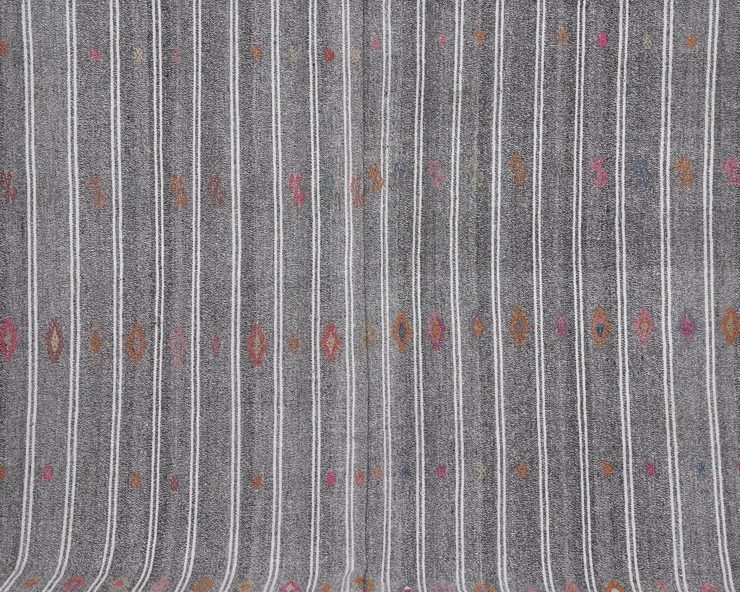 Gray Kilim Rug 6' 7" x 9' 8" | No. VR90180
