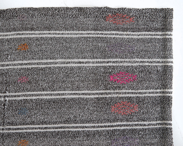 Gray Kilim Rug 6' 7" x 9' 8" | No. VR90180