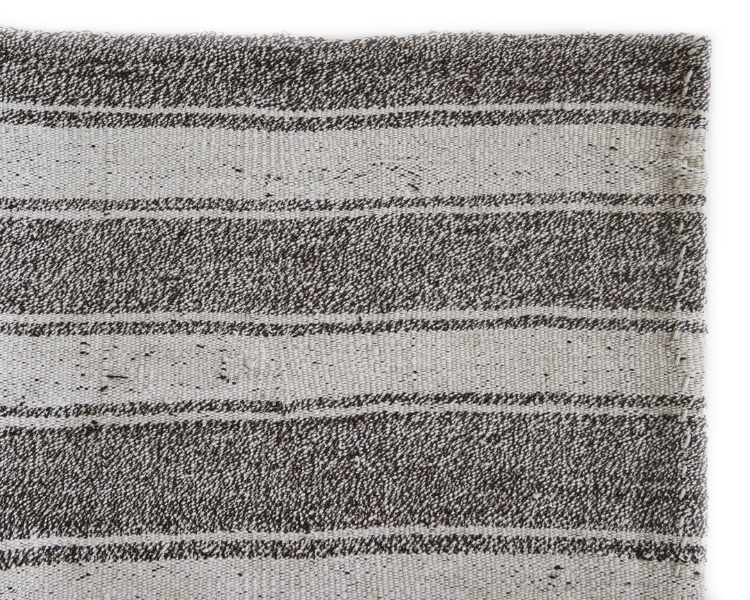 Gray Kilim Rug 6' 8" x 7' 8" | No. VR58928