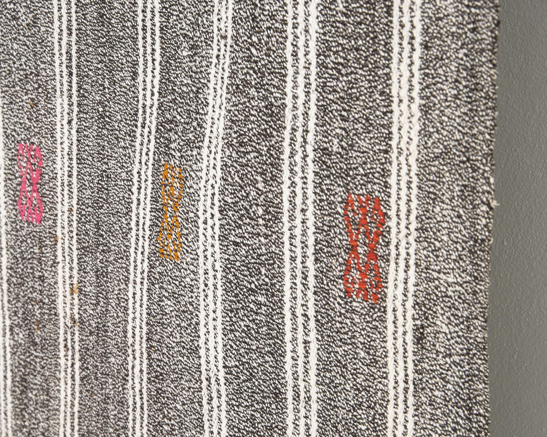 Gray Kilim Rug 6' 1" x 8' 3" | No. VR47906