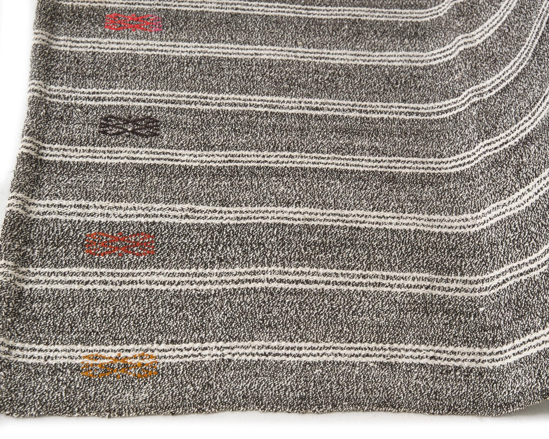 Gray Kilim Rug 6' 1" x 8' 3" | No. VR47906
