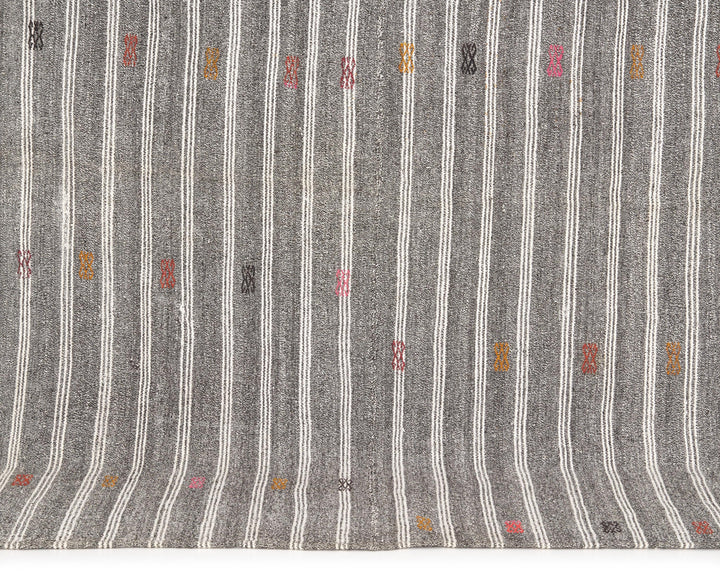 Gray Kilim Rug 6' 1" x 8' 3" | No. VR47906