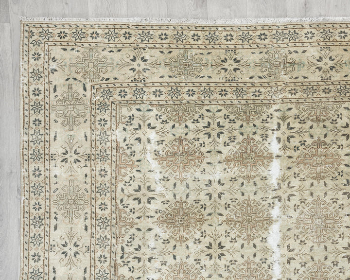 Neutral Oushak Rug 8' 6" x 11' 1" | No. VR34522