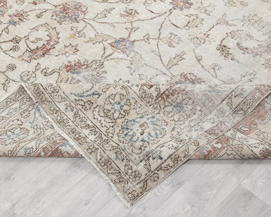 Neutral Oushak Rug 6' 10" x 9' 11" | No. VR66192