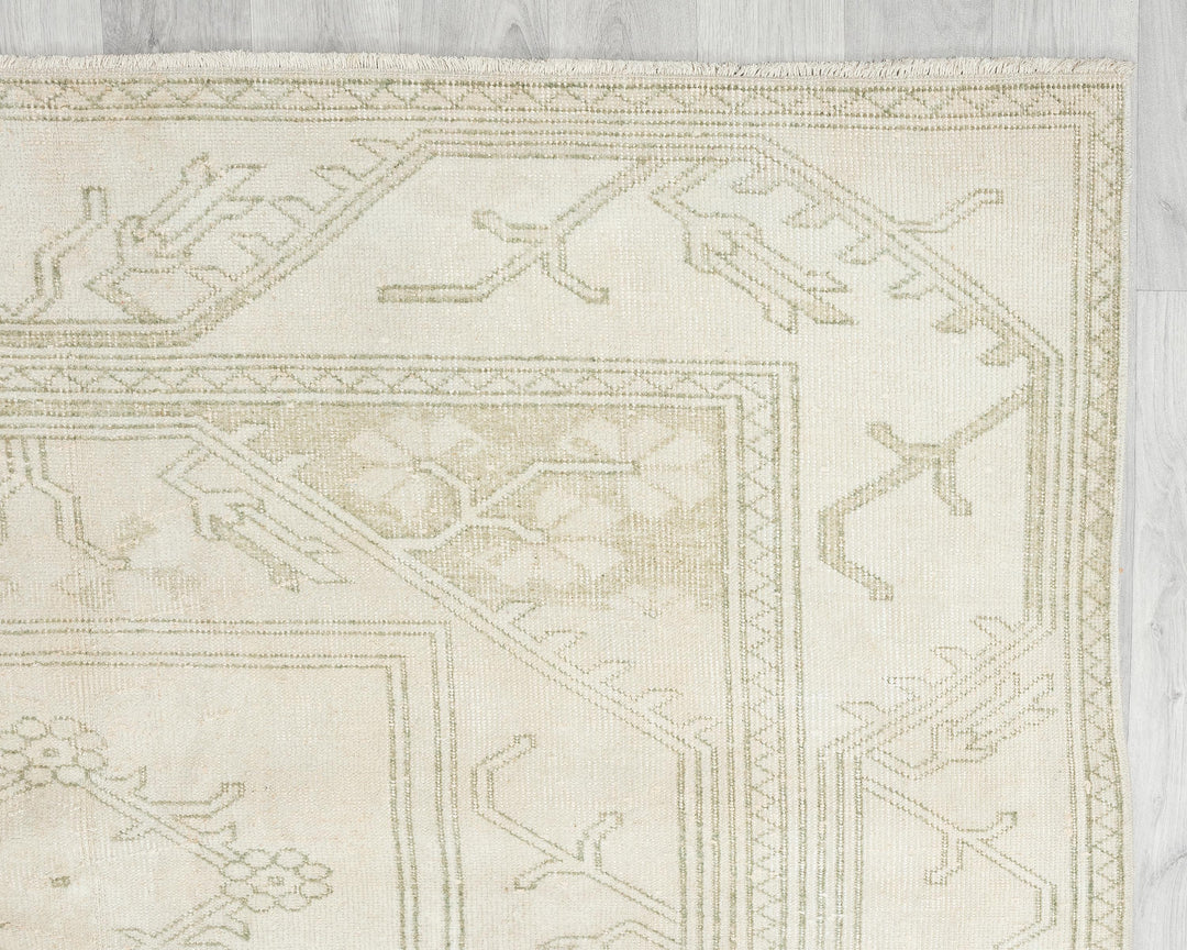 Beige Oushak Rug 5' 11" x 9' 2" | No. VR64043