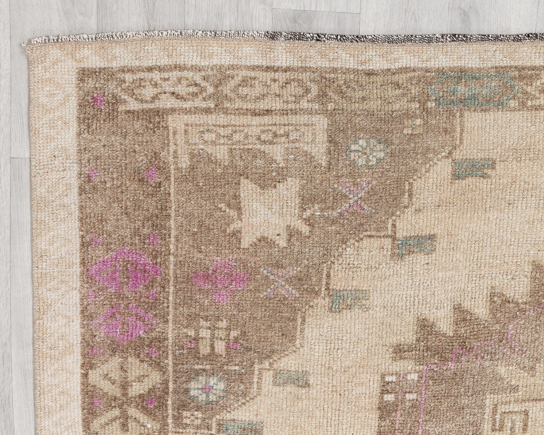 Faded Oushak Rug 5' 4" x 10' 8" | No. VR47332