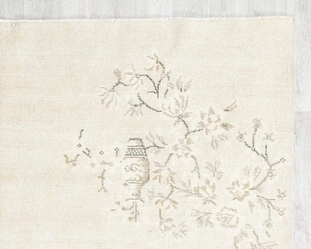 Neutral Oushak Rug 6' 7" x 10' 2" | No. VR32501