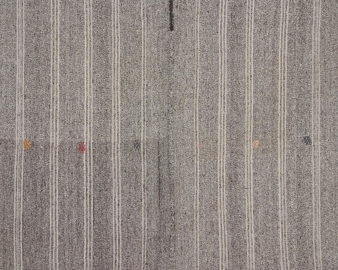 Gray Kilim Rug 5' 7" x 7' 5" | No. VR13260