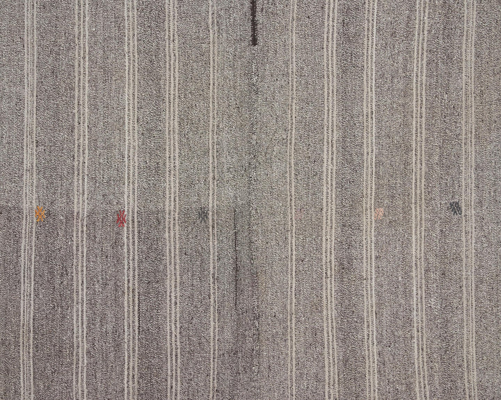 Gray Kilim Rug 5' 7" x 7' 5" | No. VR13260