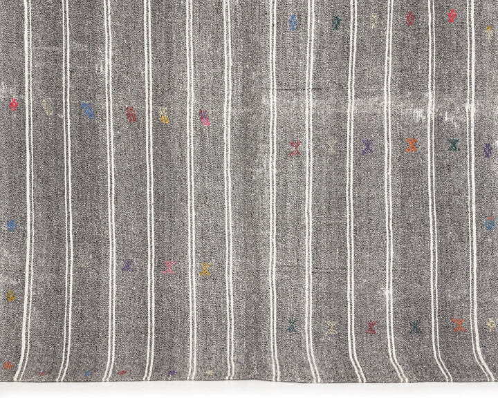 Gray Kilim Rug 5' 7" x 7' 1" | No. VR22977