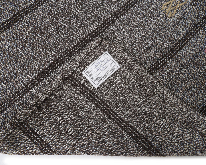 Gray Kilim Rug 6' 1" x 8' 4" | No. VR57790