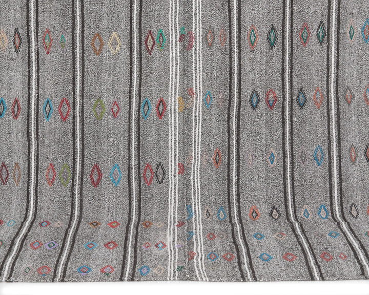Gray Kilim Rug 6' 1" x 9' | No. VR76286