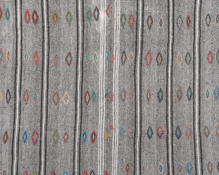 Gray Kilim Rug 6' 1" x 9' | No. VR76286
