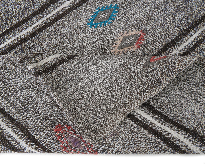 Gray Kilim Rug 6' 1" x 9' | No. VR76286