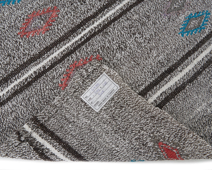 Gray Kilim Rug 6' 1" x 9' | No. VR76286