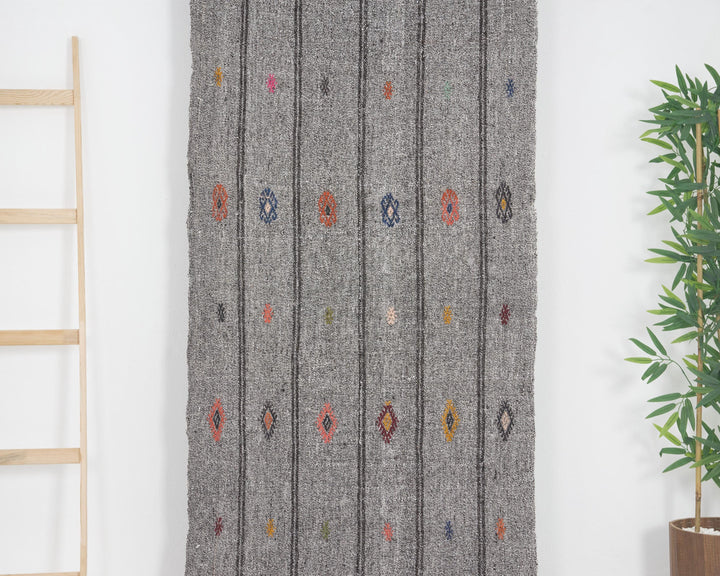 Gray Runner Rug 2' 11" x 16' 5" | No. VR58058