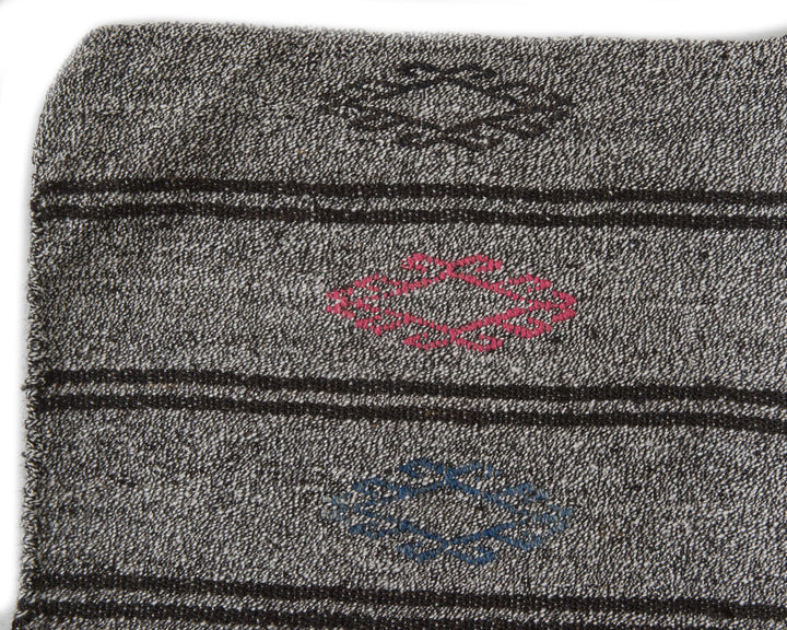 Gray Kilim Rug 6' 3" x 7' 9" | No. VR66919