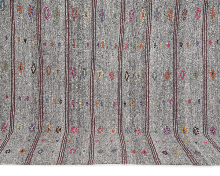 Gray Kilim Rug 7' 3" x 9' | No. VR42073