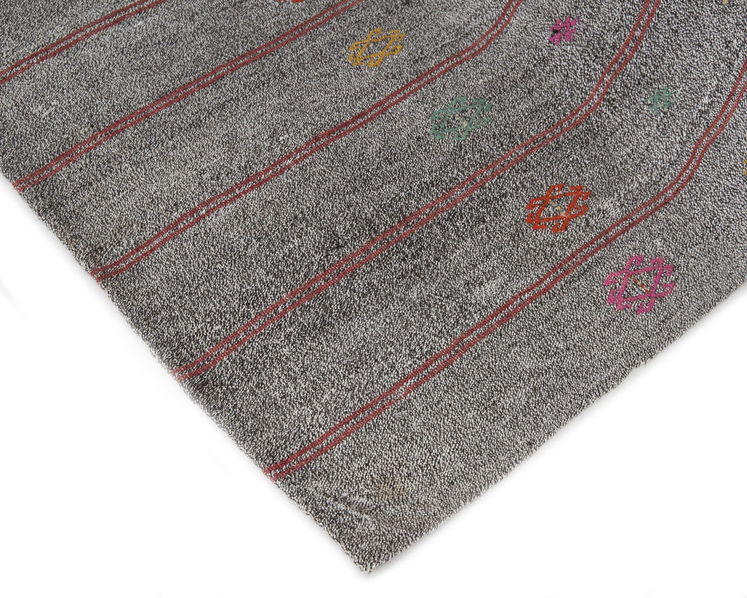 Gray Kilim Rug 6' 7" x 8' 5" | No. VR21148
