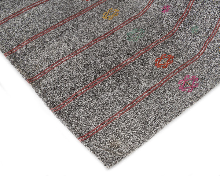 Gray Kilim Rug 6' 7" x 8' 5" | No. VR21148