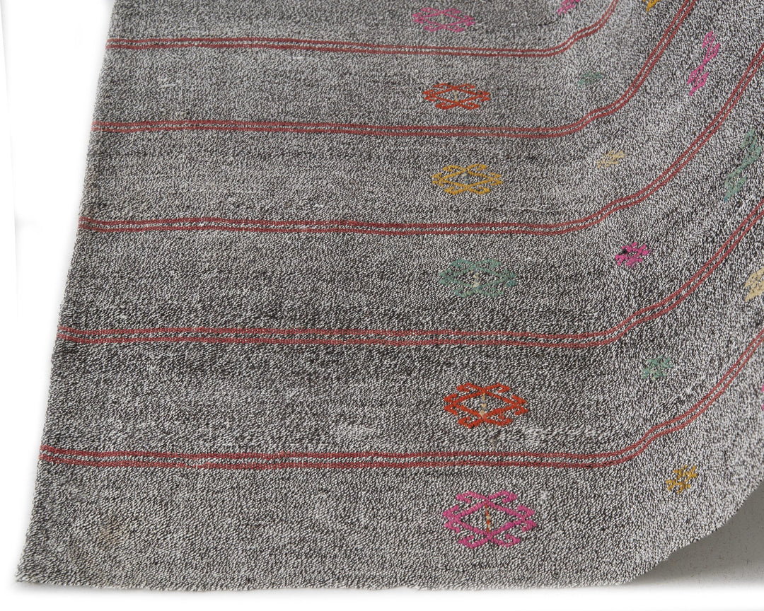 Gray Kilim Rug 6' 7" x 8' 5" | No. VR21148