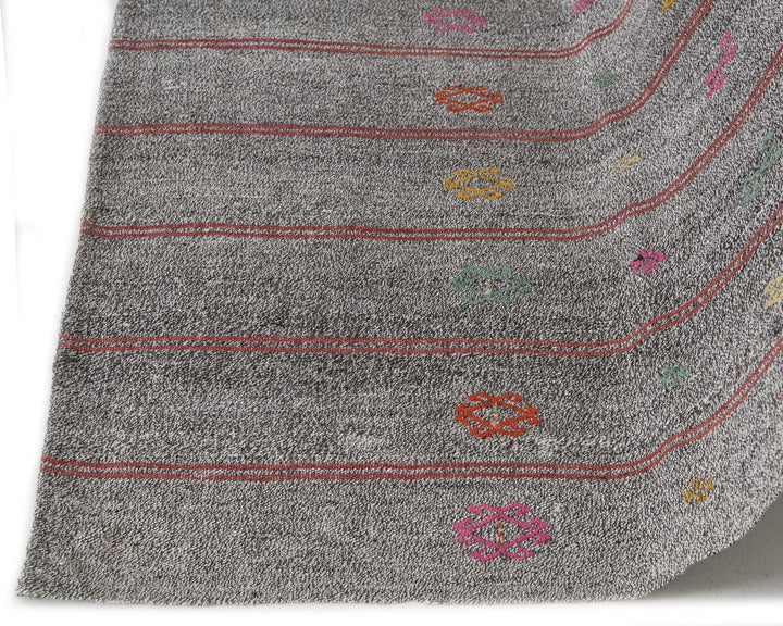 Gray Kilim Rug 6' 7" x 8' 5" | No. VR21148