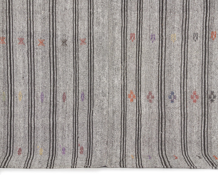 Gray Kilim Rug 5' 7" x 7' 5" | No. VR94578