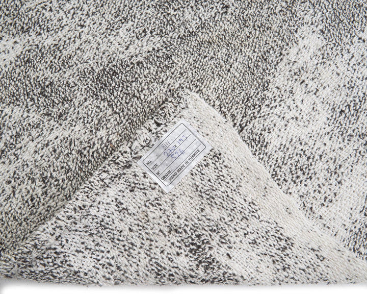 Gray Kilim Rug 6' 5" x 8' 10" | No. VR54312