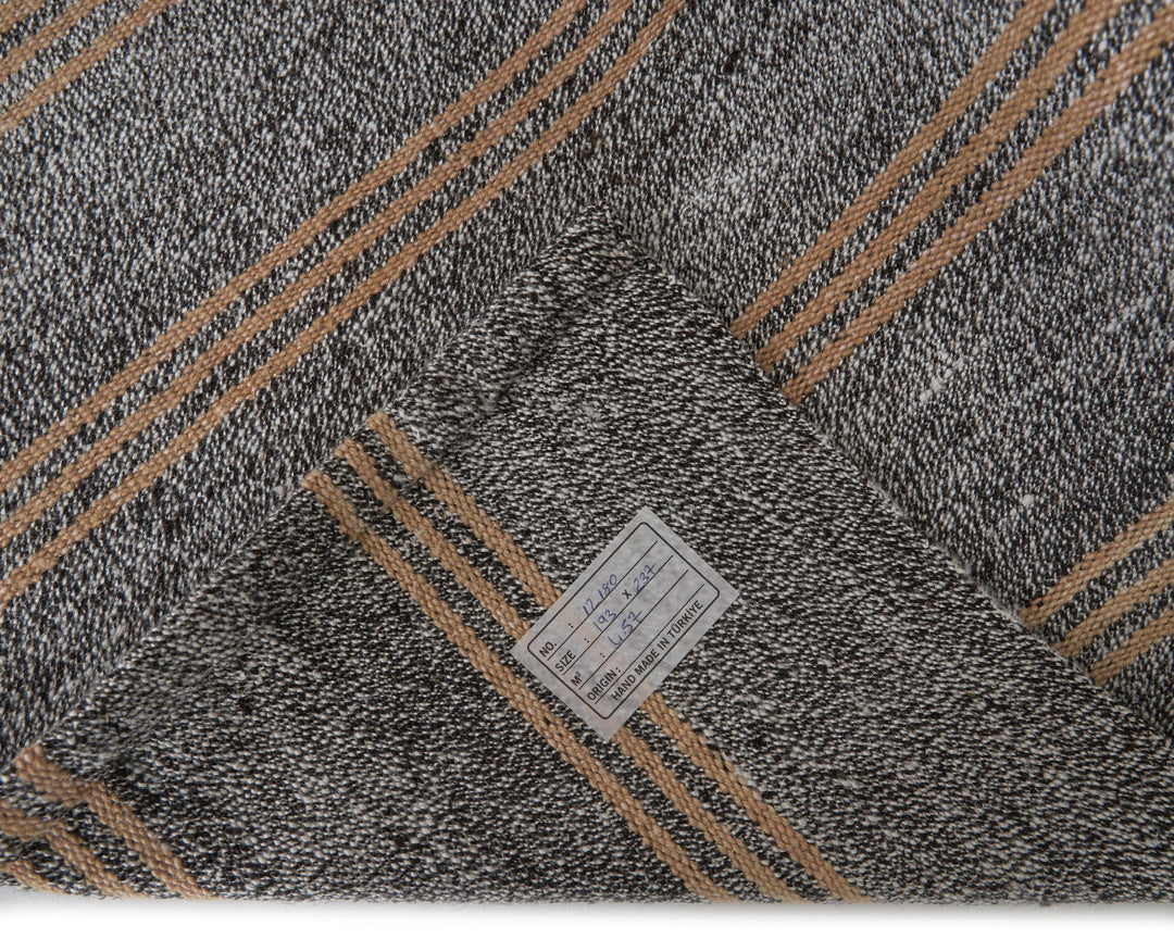 Gray Kilim Rug 6' 4" x 7' 10" | No. VR18563