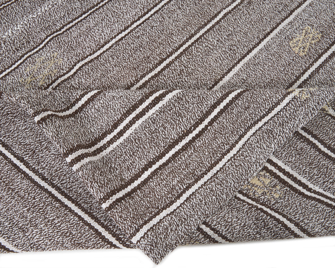 Gray Kilim Rug 5' 7" x 6' 8" | No. VR55564