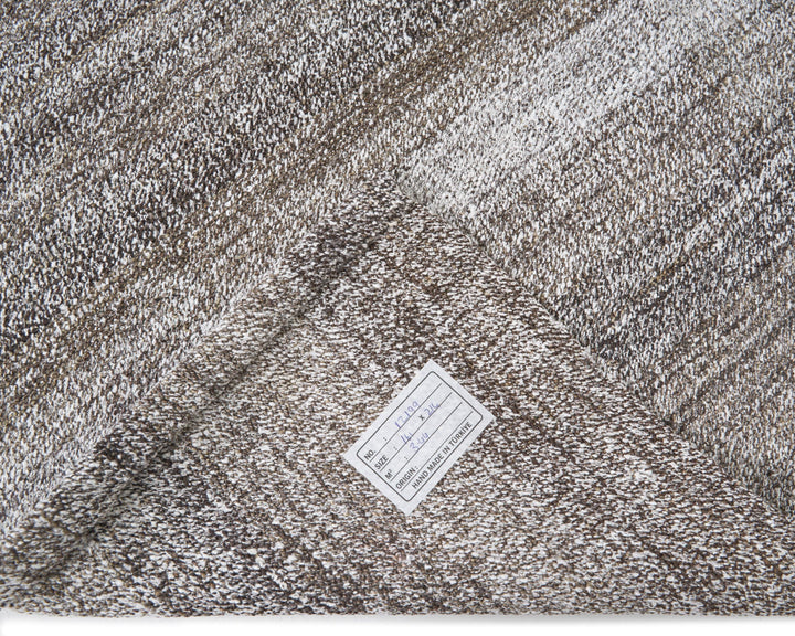 Gray Kilim Rug 5' 4" x 7' 1" | No. VR54330