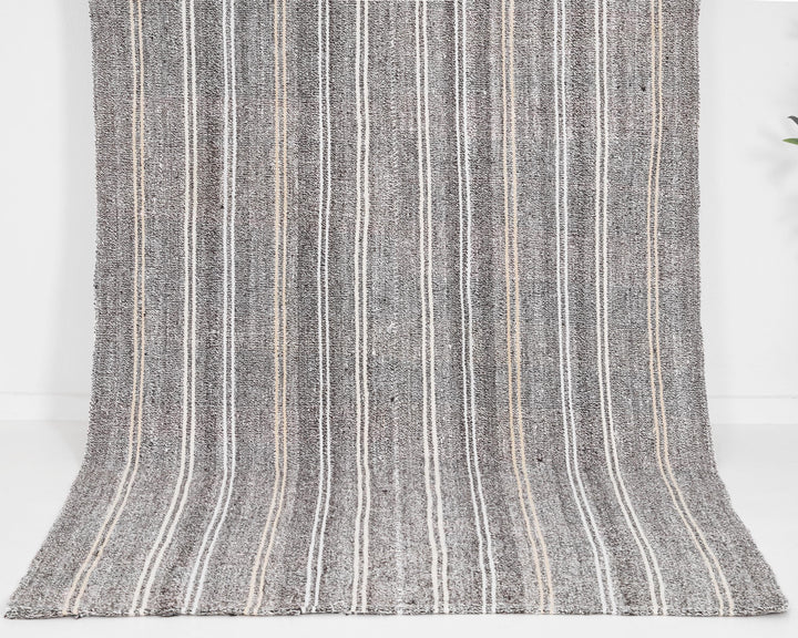 Gray Kilim Rug 4' 7" x 9' 4" | No. VR32650