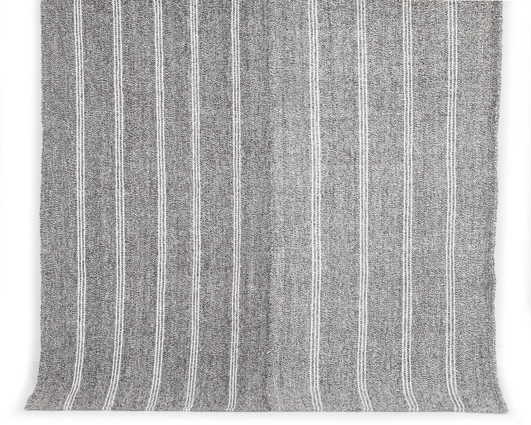 Gray Kilim Rug 4' 11" x 7' 1" | No. VR68547