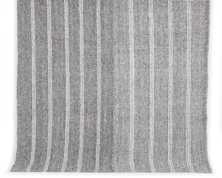 Gray Kilim Rug 4' 11" x 7' 1" | No. VR68547