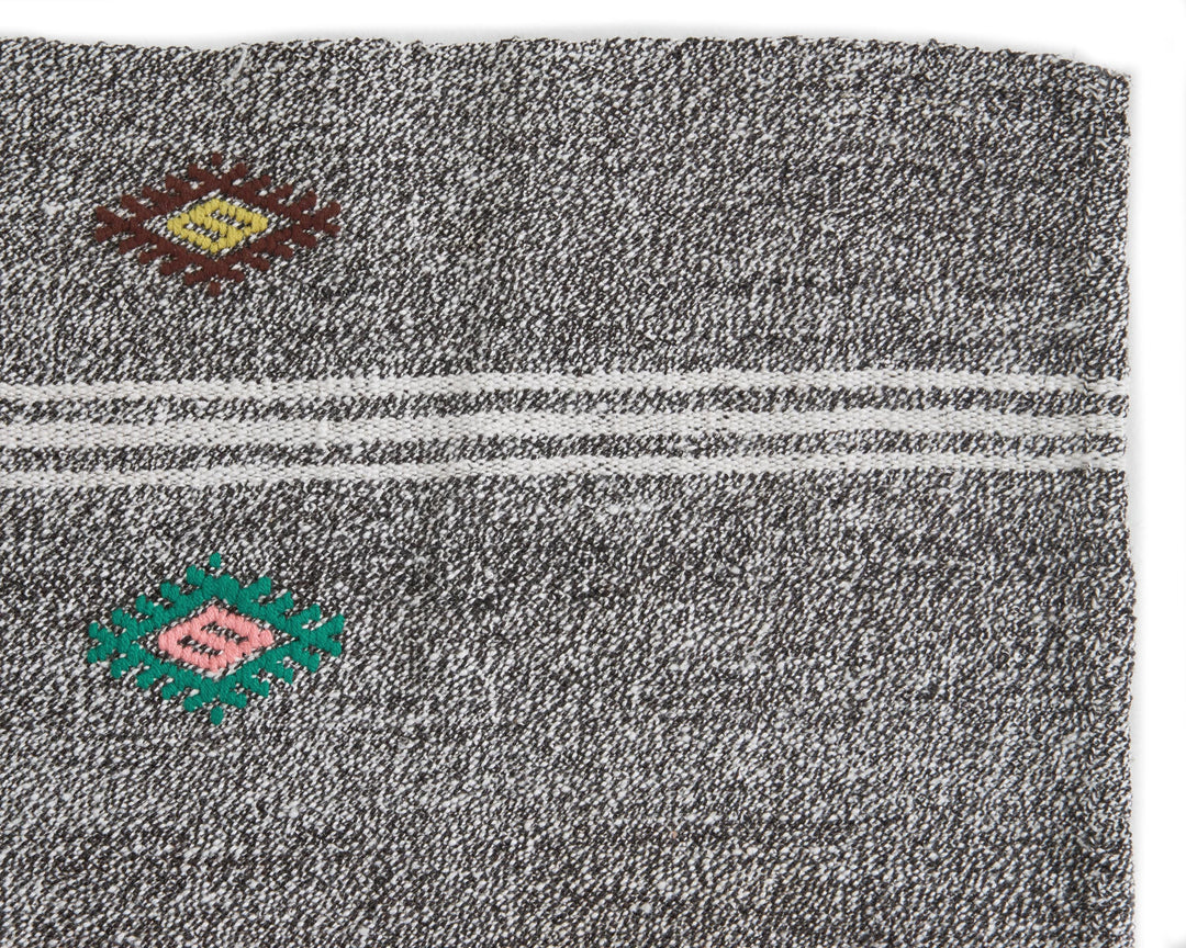 Gray Runner Rug 3' 11" x 9' | No. VR19040