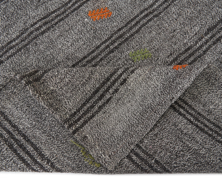 Gray Runner Rug 2' 11" x 18' 8" | No. VR15416