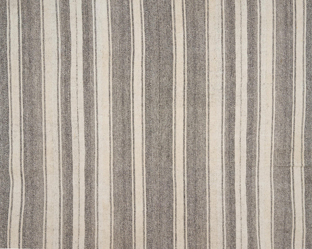 Gray Kilim Rug 6' 1" x 8' 6" | No. VR64456
