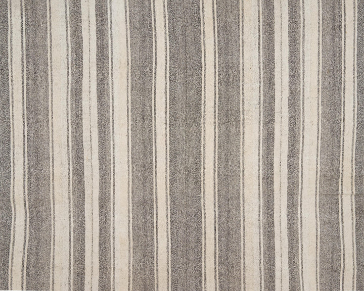 Gray Kilim Rug 6' 1" x 8' 6" | No. VR64456