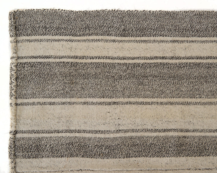 Gray Kilim Rug 6' 1" x 8' 6" | No. VR64456