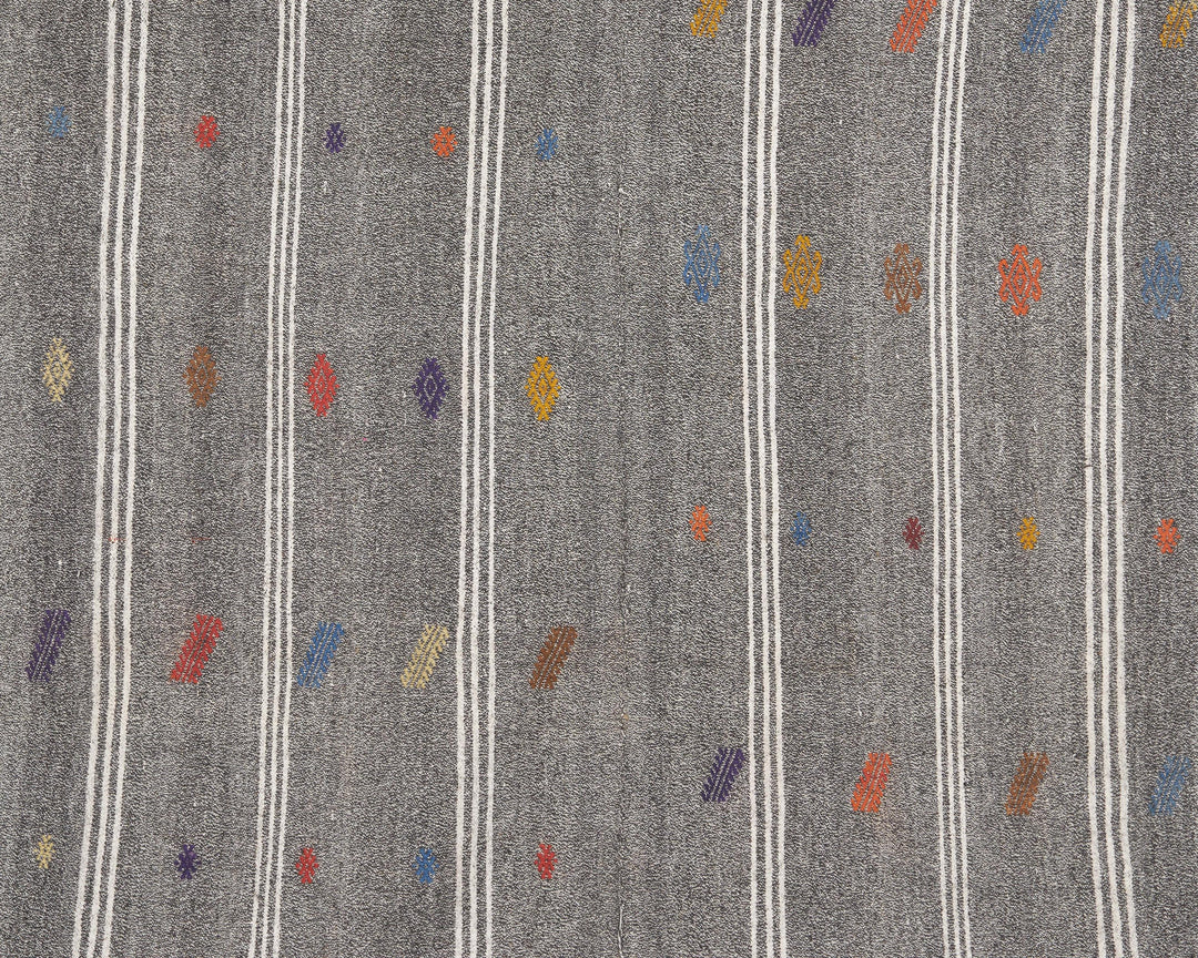 Gray Kilim Rug 5' 11" x 10' | No. VR22162