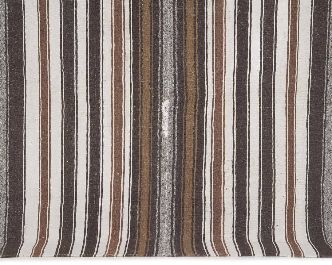 Kilim Rug 6' 7" x 7' 3" | No. VR92948