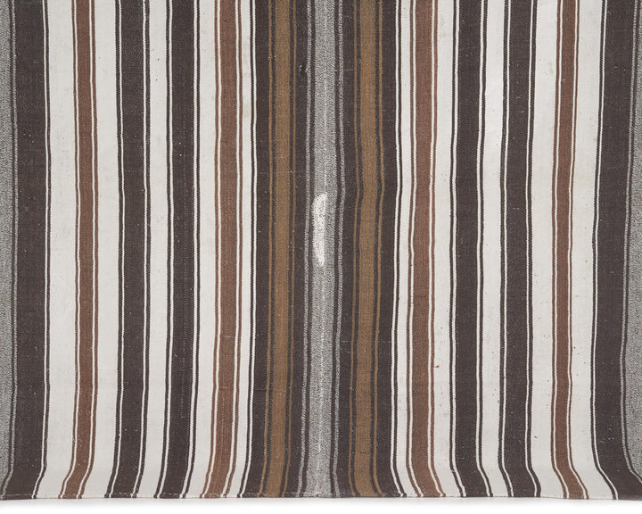 Kilim Rug 6' 7" x 7' 3" | No. VR92948